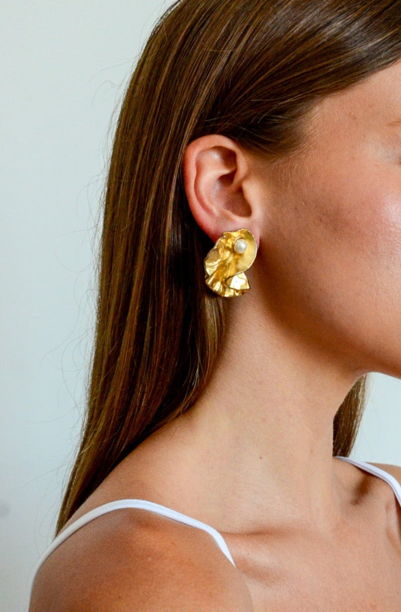 Irregular Textured Gold Pearl Earring