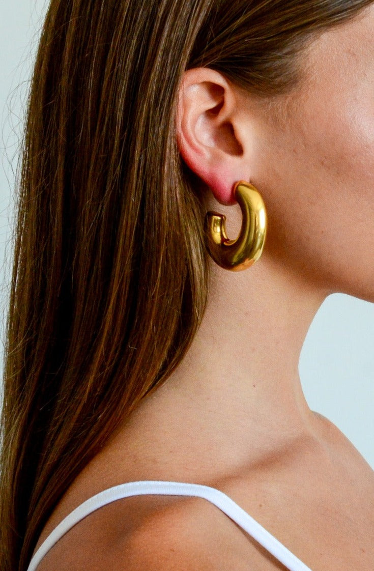 Verona Oval Hoop Earring