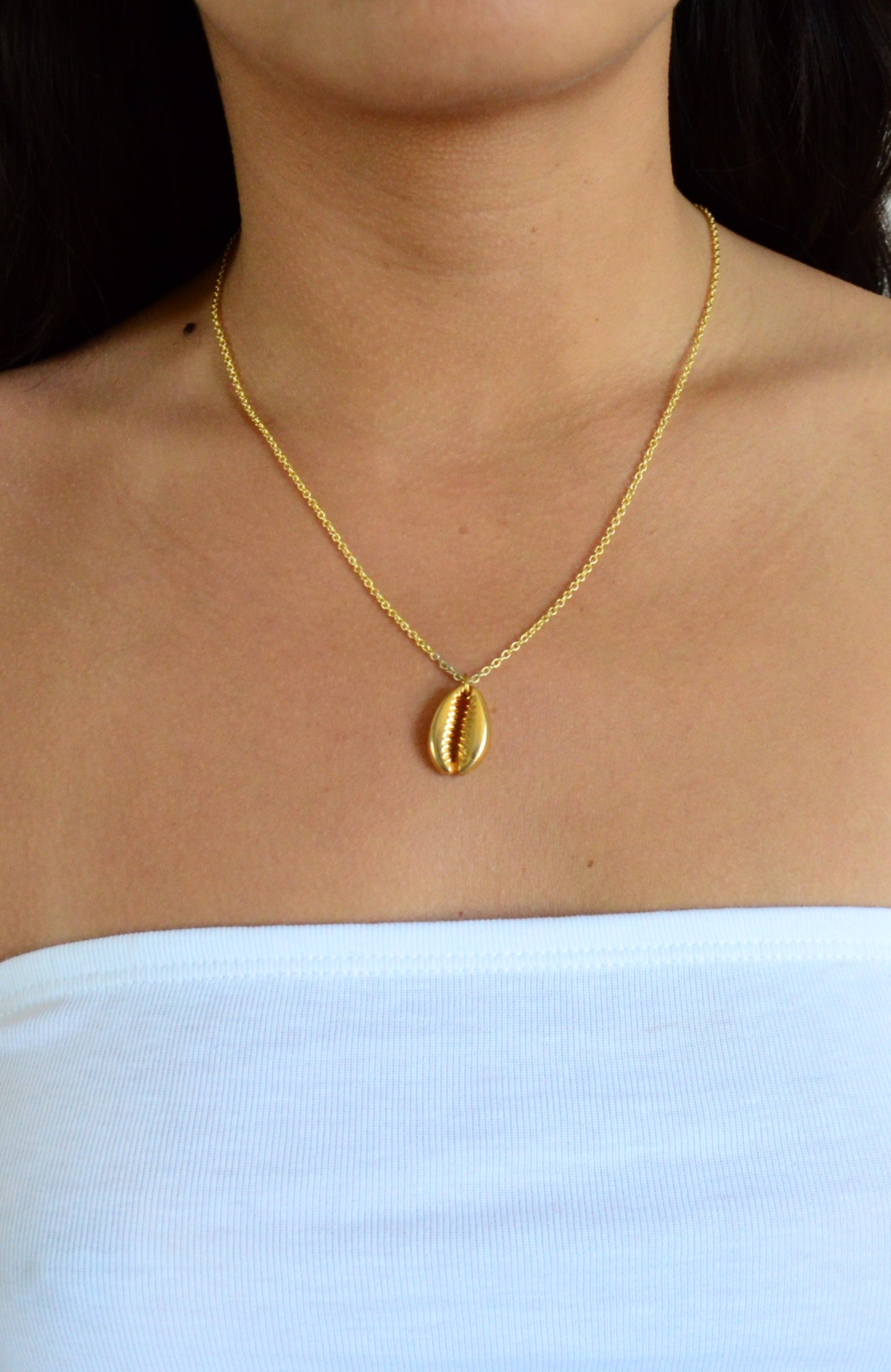 Conch Shell Pendant Gold Necklace