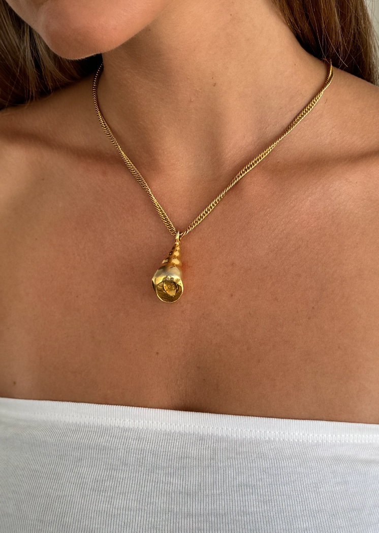 Seashell Conch Charm Necklace